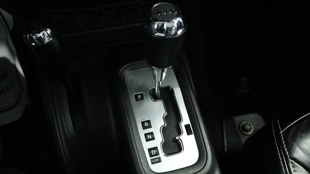 Thumbnail: 2014 Jeep Wrangler - 30