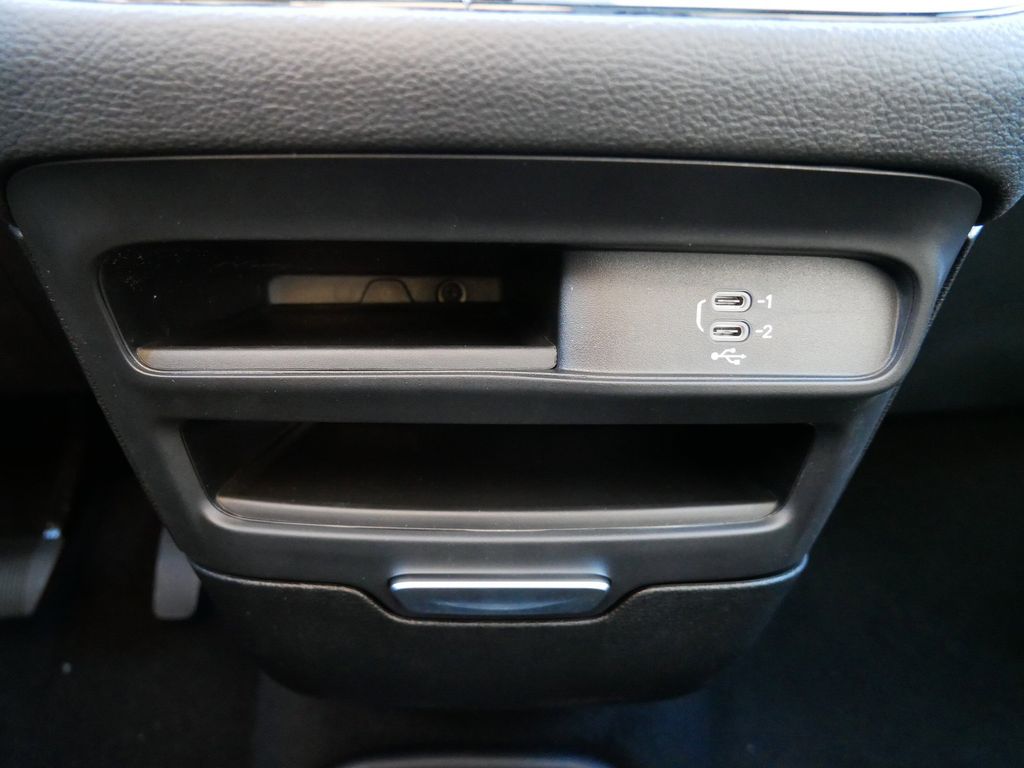 Thumbnail: 2026 Chrysler Pacifica - 49