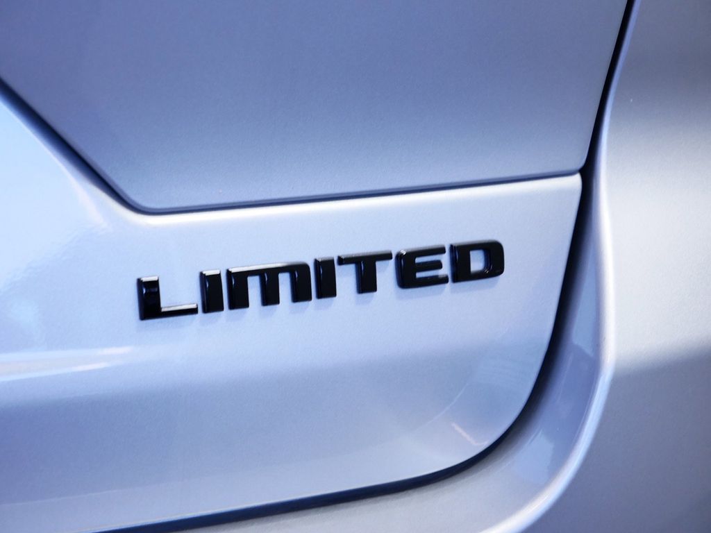 Thumbnail: 2025 Jeep Grand Cherokee - 14
