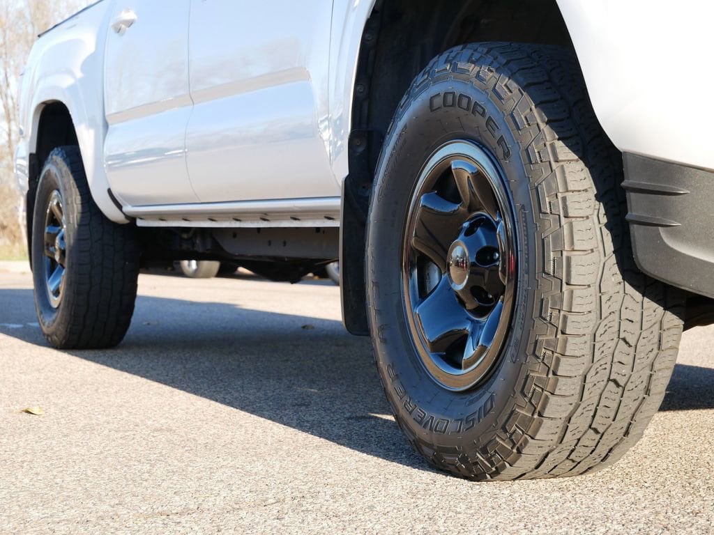 Thumbnail: 2019 Toyota Tacoma - 5