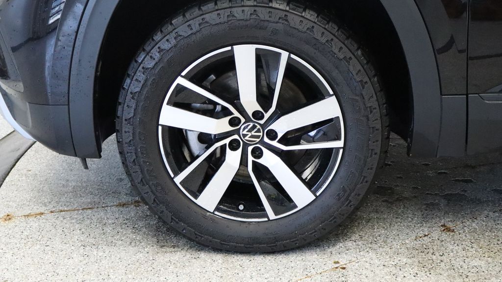 Thumbnail: 2022 Volkswagen Atlas - 12