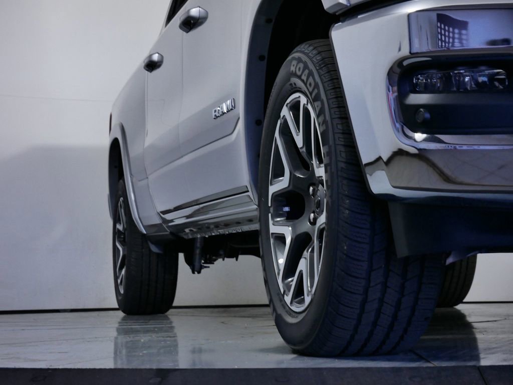 Thumbnail: 2025 RAM 1500 - 8