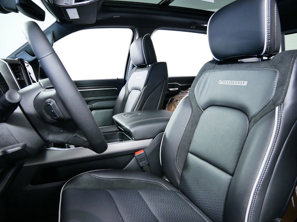 Thumbnail: 2025 RAM 1500 - 36