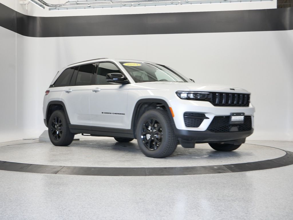 Thumbnail: 2024 Jeep Grand Cherokee - 48