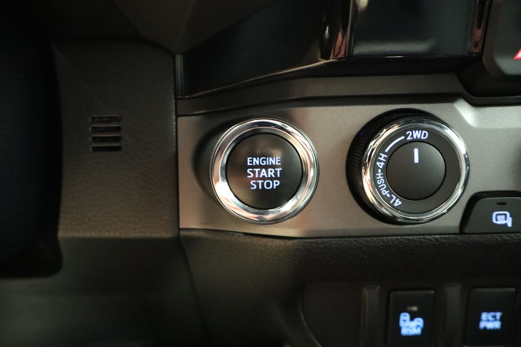 Thumbnail: 2017 Toyota Tacoma - 44