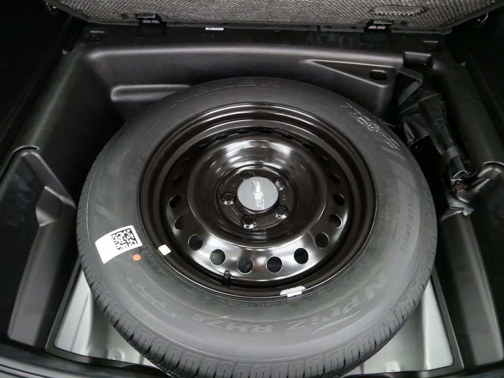 Thumbnail: 2025 Jeep Grand Cherokee - 12