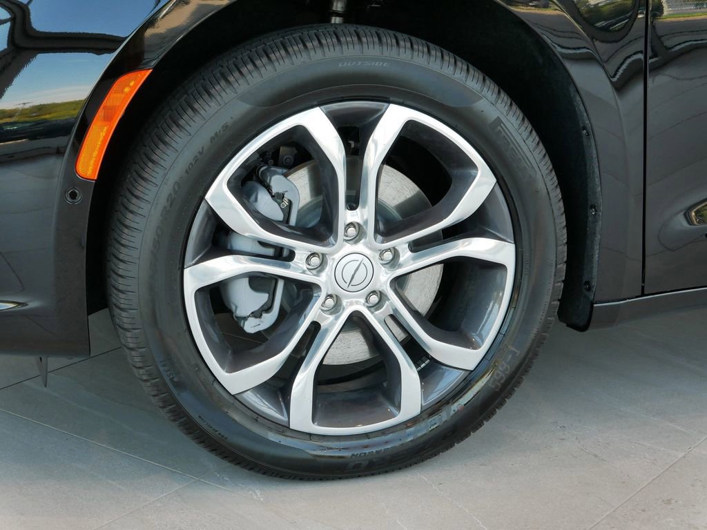 Thumbnail: 2026 Chrysler Pacifica - 13