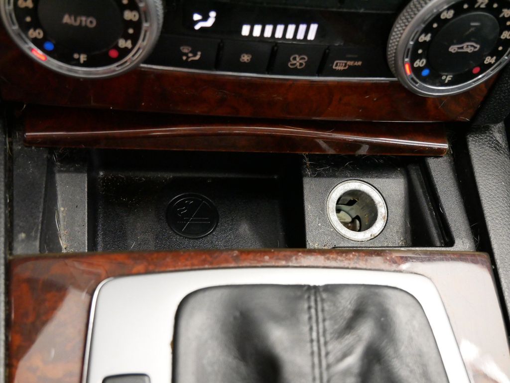 Thumbnail: 2011 Mercedes-Benz C-Class - 39