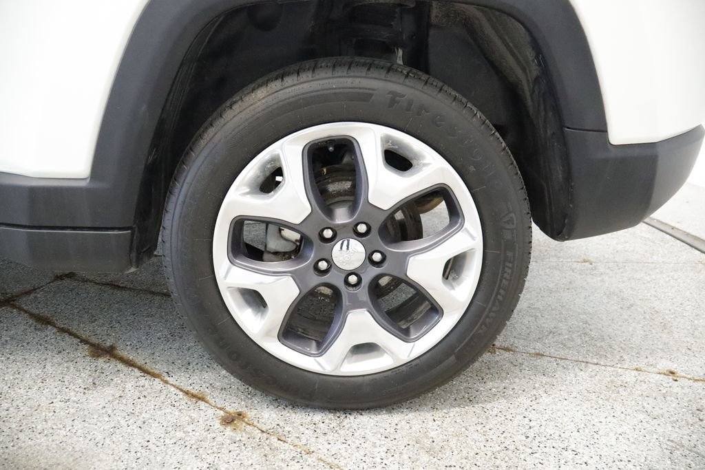 Thumbnail: 2019 Jeep Compass - 16