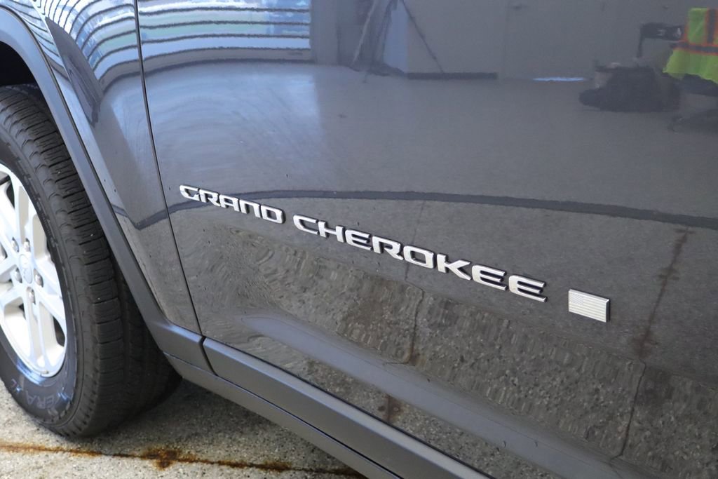 Thumbnail: 2023 Jeep Grand Cherokee - 17