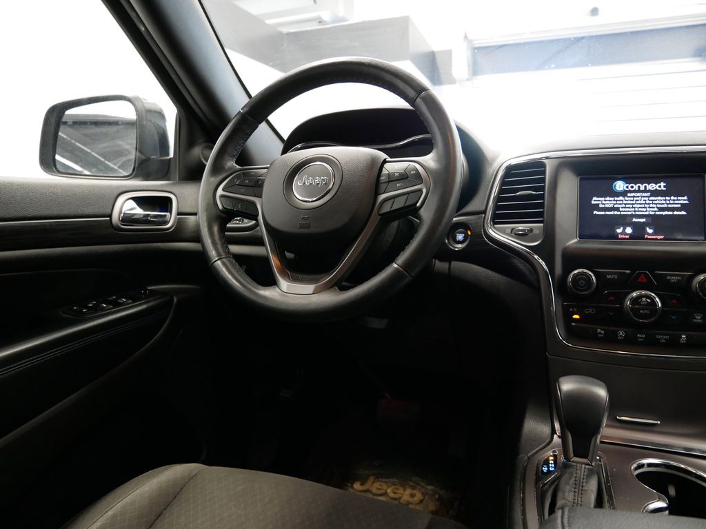 Thumbnail: 2019 Jeep Grand Cherokee - 25