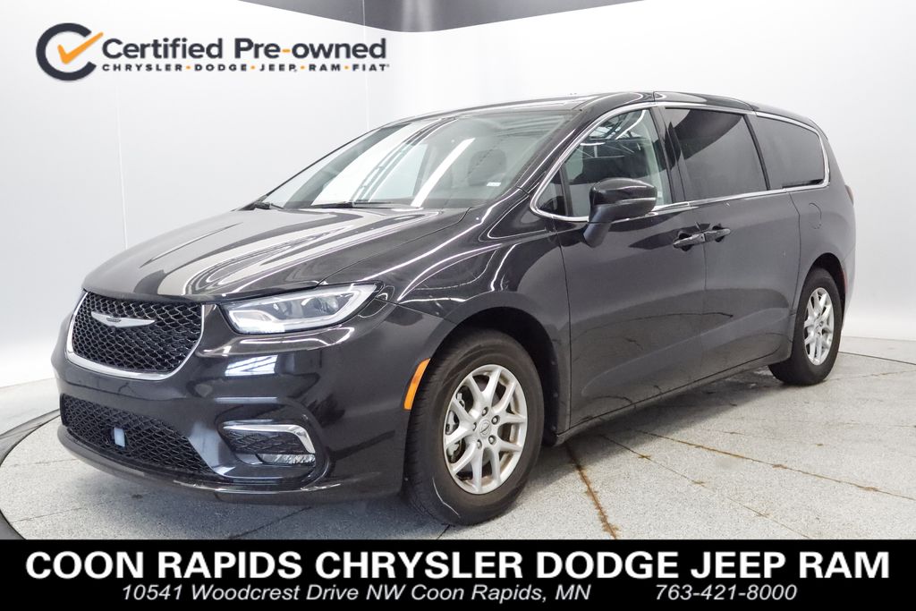 Thumbnail: 2023 Chrysler Pacifica - 1