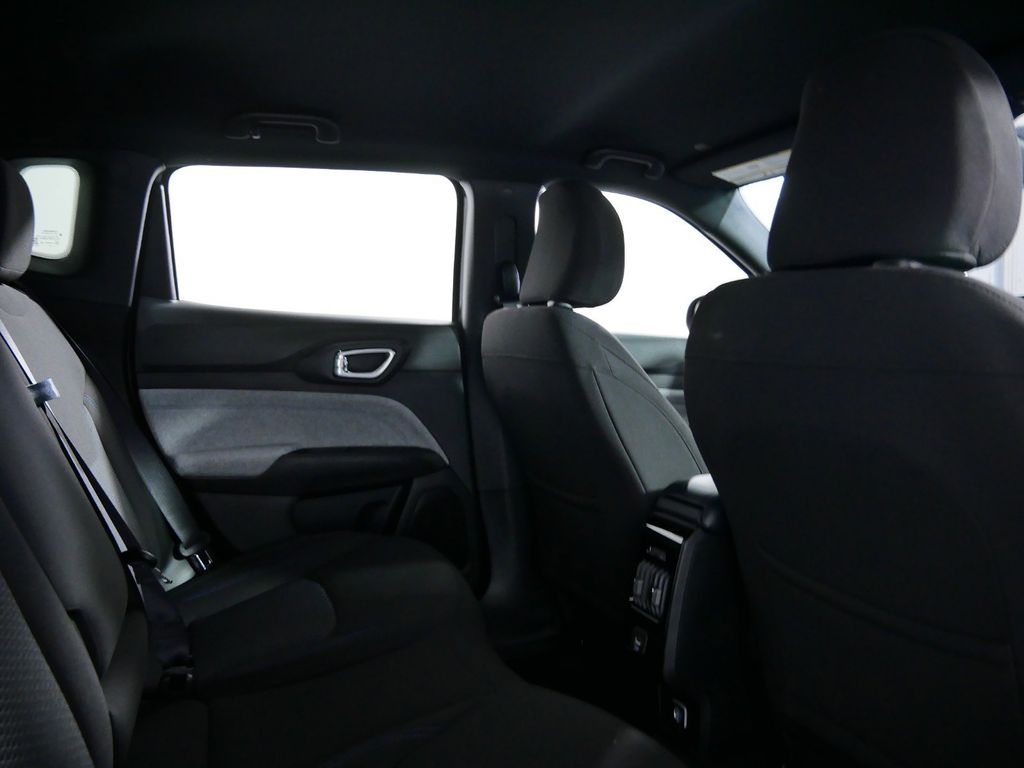 Thumbnail: 2024 Jeep Compass - 22