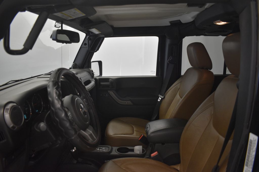 Thumbnail: 2013 Jeep Wrangler - 25