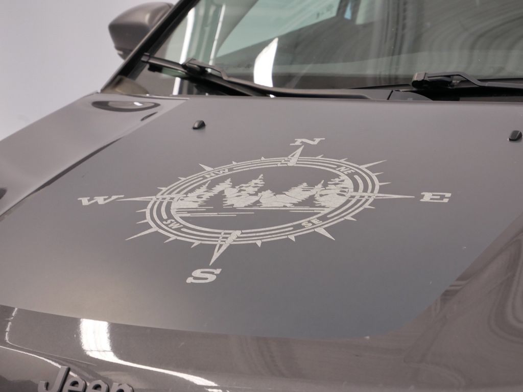 Thumbnail: 2020 Jeep Compass - 15