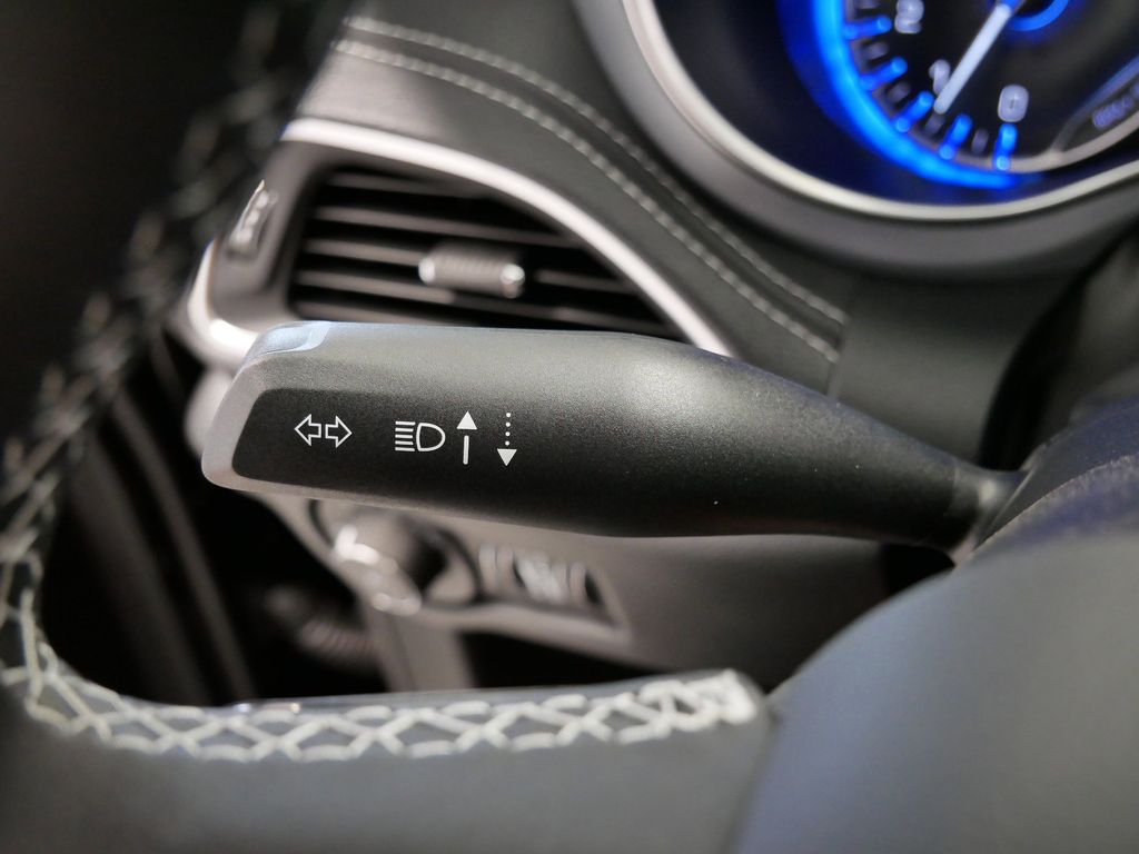 Thumbnail: 2026 Chrysler Pacifica - 24