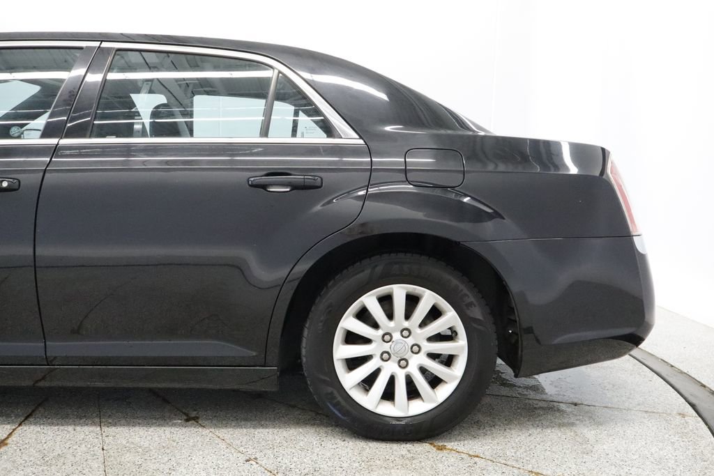 Thumbnail: 2014 Chrysler 300 - 8