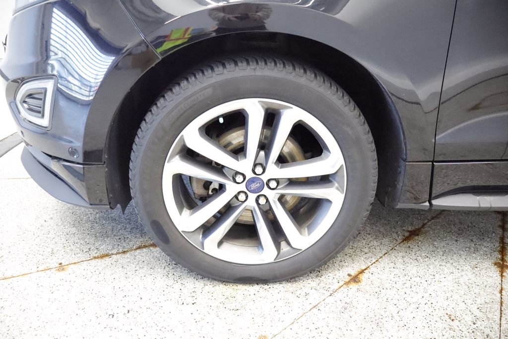 Thumbnail: 2016 Ford Edge - 14