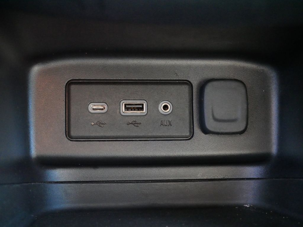 Thumbnail: 2019 Chevrolet Equinox - 38