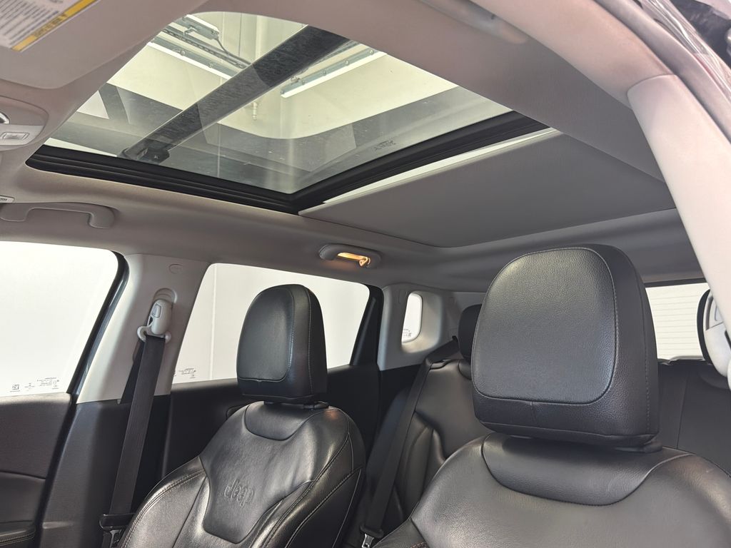 Thumbnail: 2018 Jeep Compass - 30