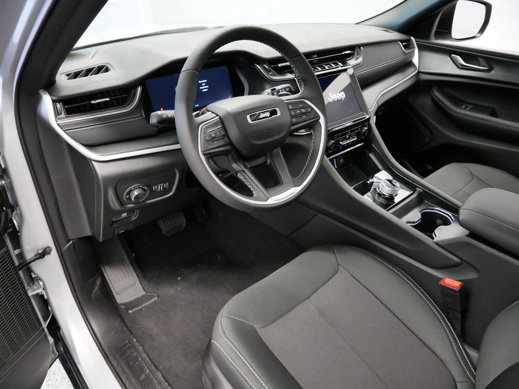 Thumbnail: 2025 Jeep Grand Cherokee - 2