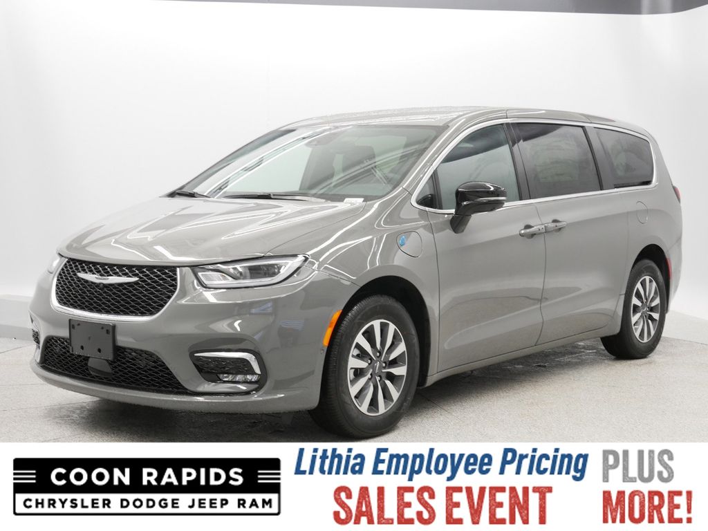 2025 Chrysler Pacifica Hybrid Select -
                  Coon Rapids, MN