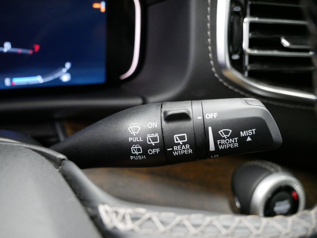 Thumbnail: 2023 Jeep Grand Wagoneer - 31