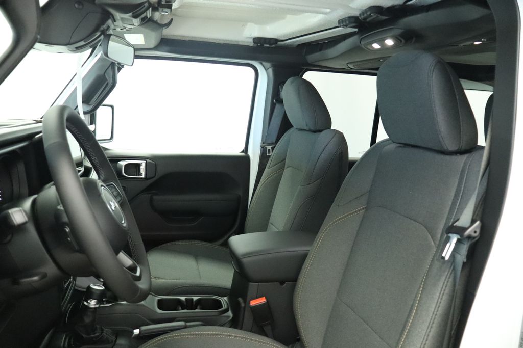 Thumbnail: 2026 Jeep Wrangler - 28