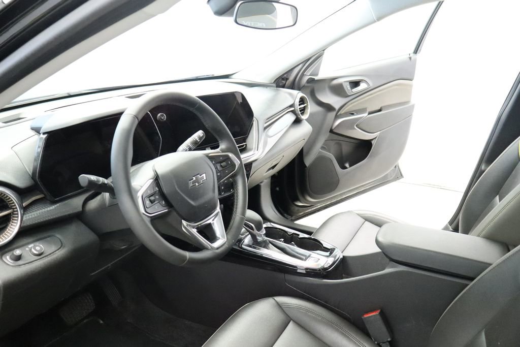 Thumbnail: 2024 Chevrolet Trax - 28