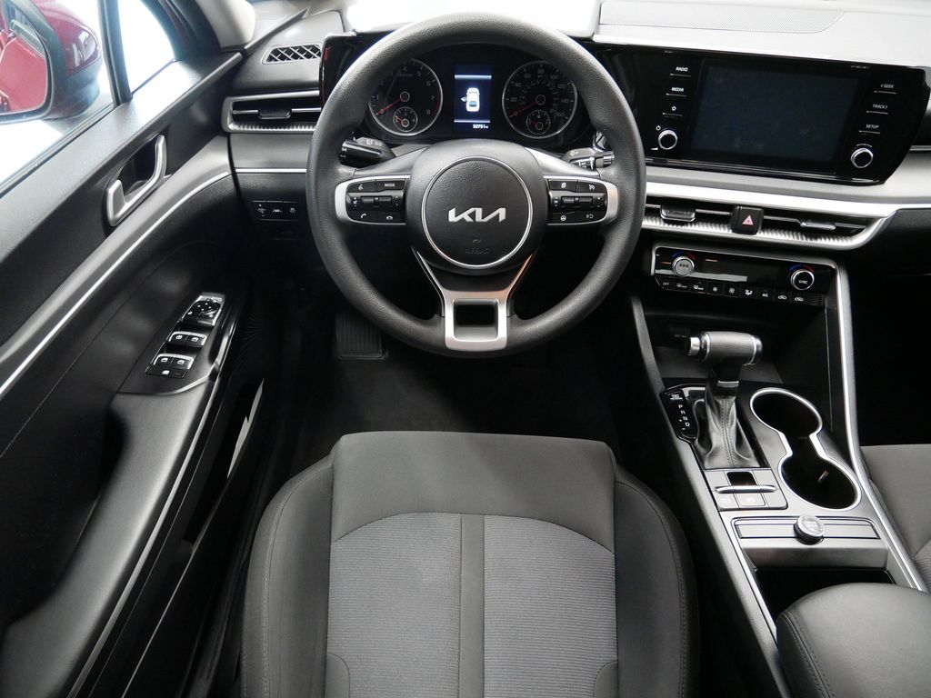 Thumbnail: 2022 Kia K5 - 15