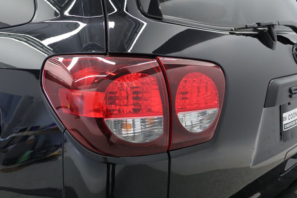 Thumbnail: 2021 Toyota Sequoia - 17