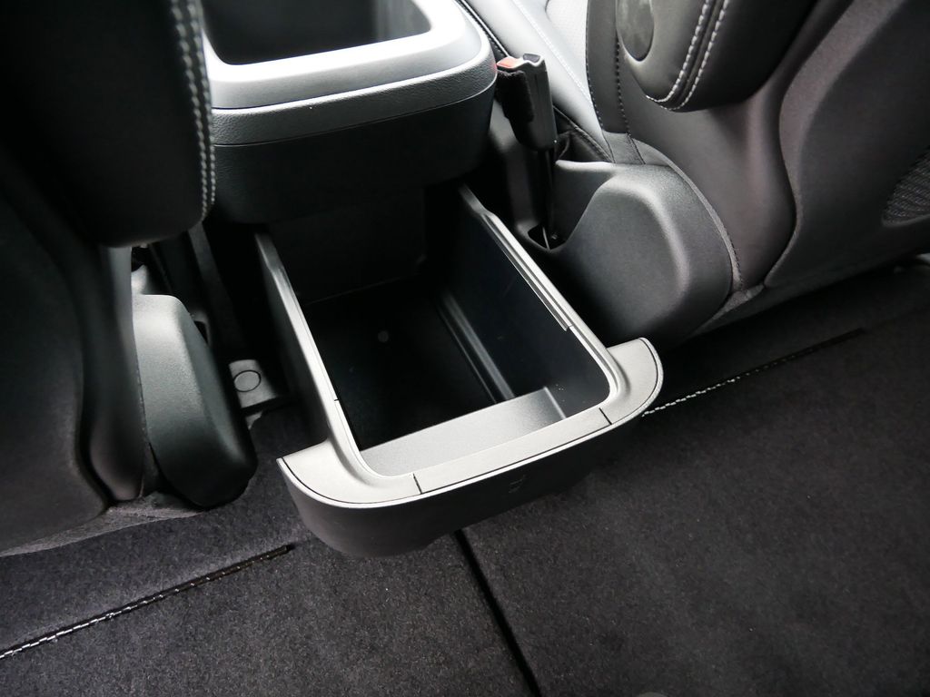 Thumbnail: 2026 Chrysler Pacifica - 17