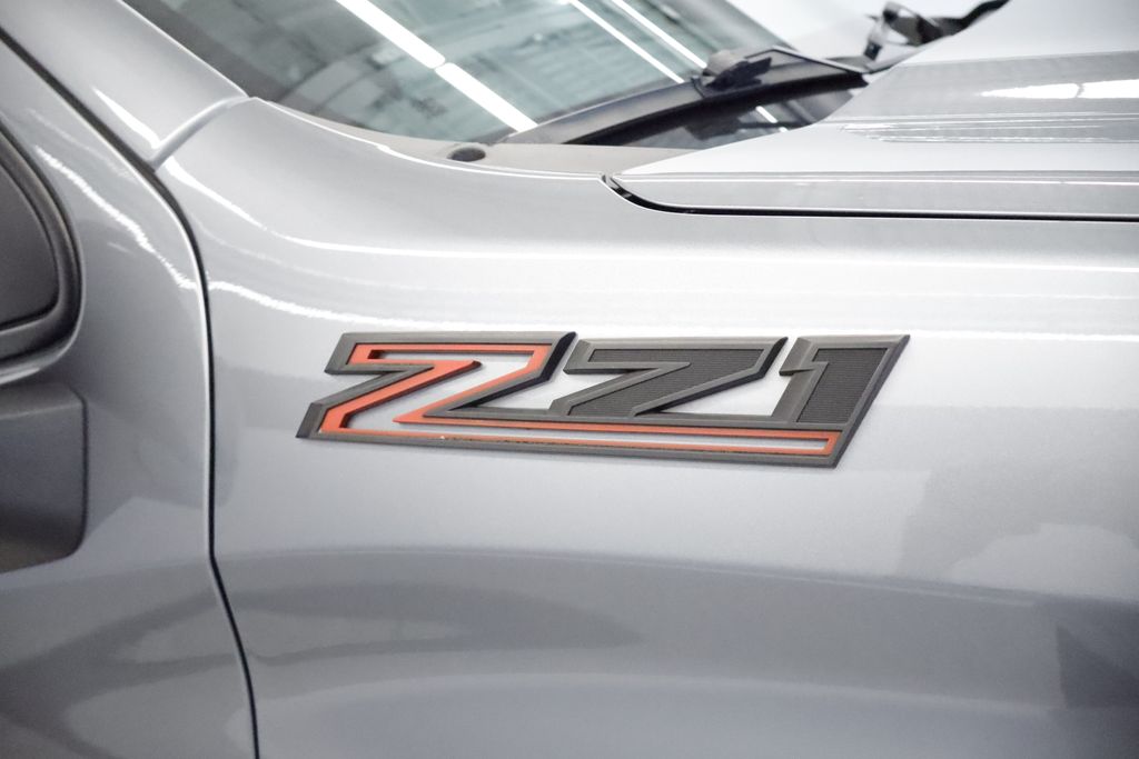 Thumbnail: 2021 Chevrolet Silverado 1500 - 8