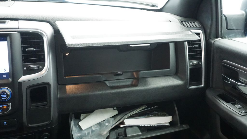 Thumbnail: 2022 RAM 1500 Classic - 25