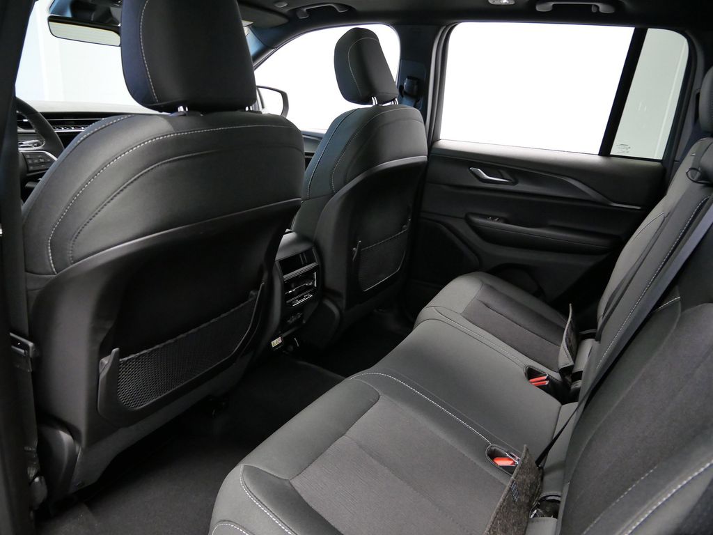 Thumbnail: 2025 Jeep Grand Cherokee - 8