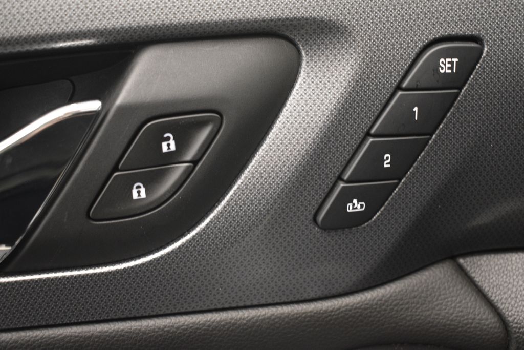 Thumbnail: 2018 Chevrolet Traverse - 32