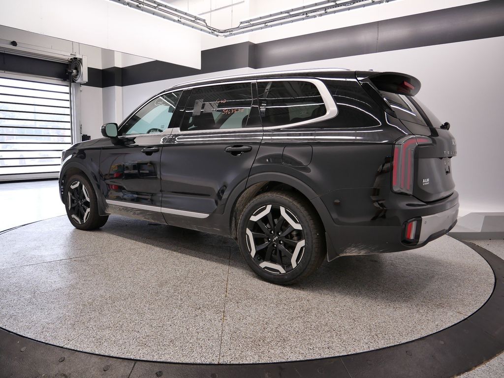 Thumbnail: 2023 Kia Telluride - 22