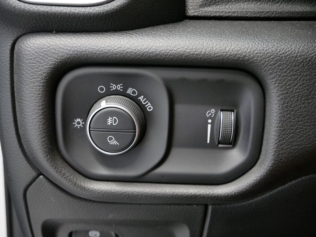 Thumbnail: 2022 RAM 1500 - 21