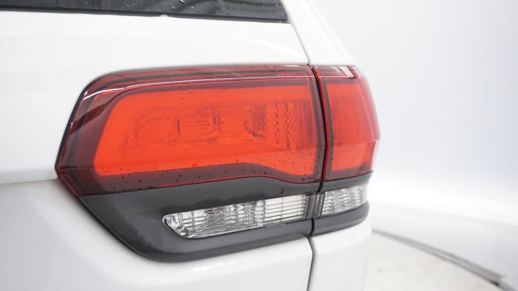 Thumbnail: 2020 Jeep Grand Cherokee - 16