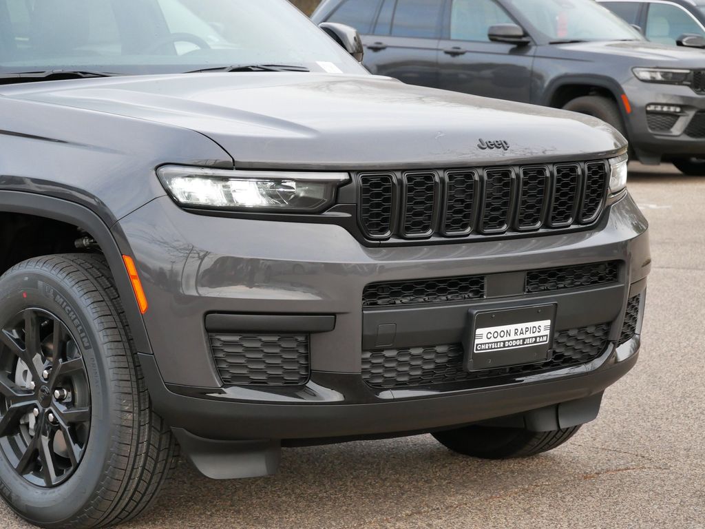Thumbnail: 2025 Jeep Grand Cherokee L - 3