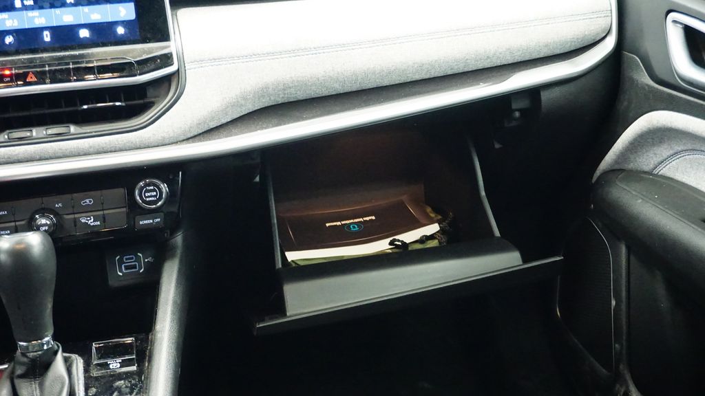 Thumbnail: 2023 Jeep Compass - 21