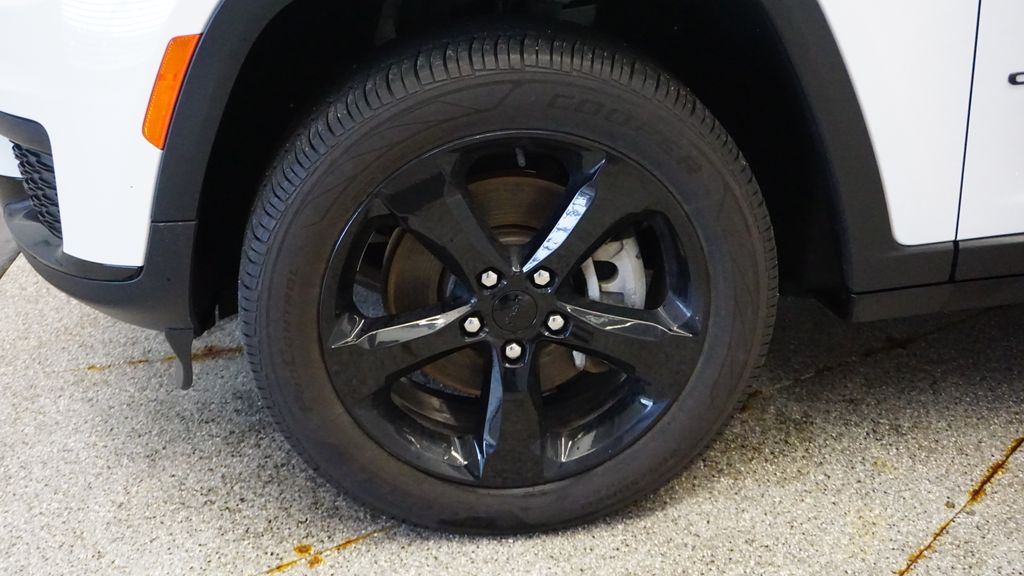 Thumbnail: 2022 Jeep Grand Cherokee L - 13