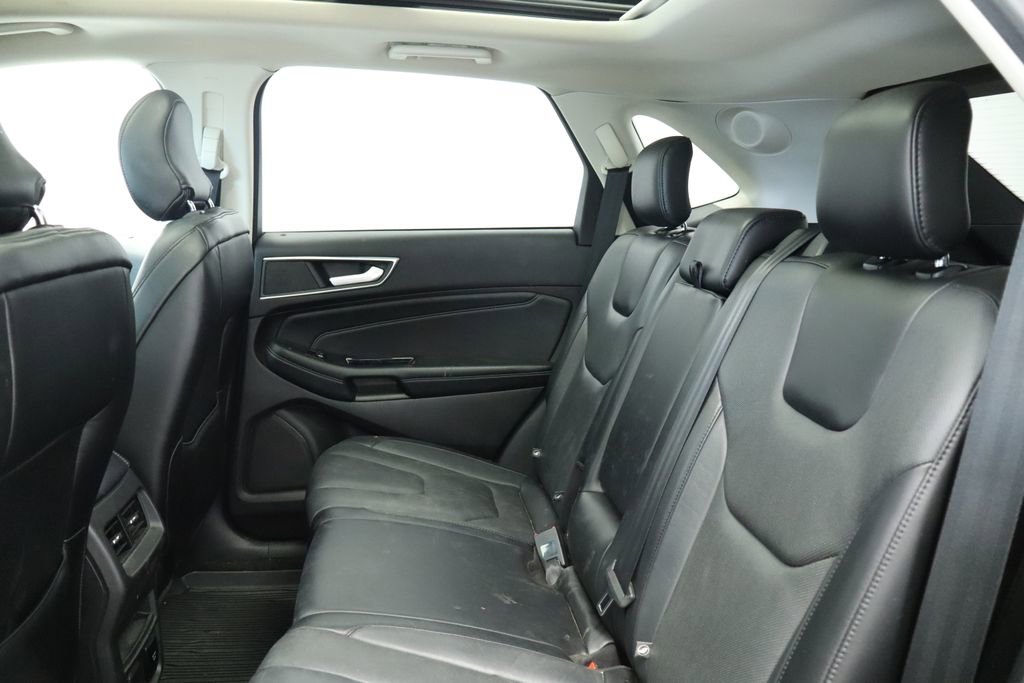 Thumbnail: 2017 Ford Edge - 26