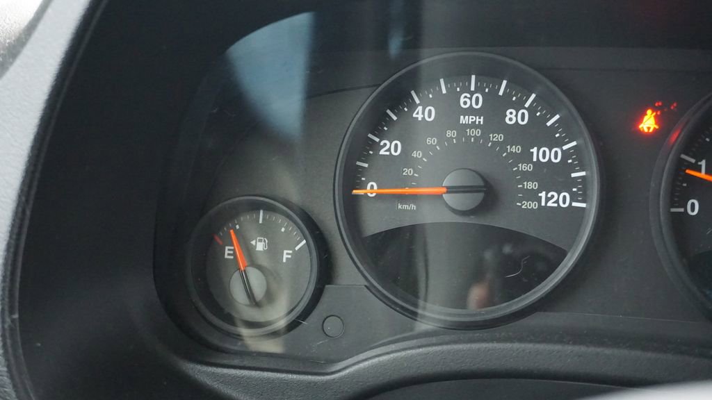 Thumbnail: 2012 Jeep Patriot - 34