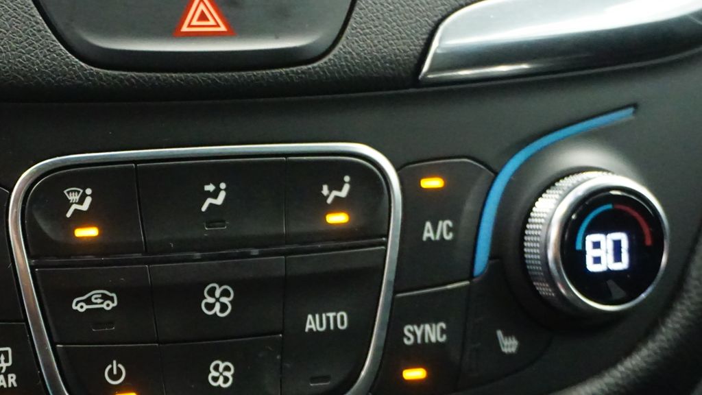 Thumbnail: 2020 Chevrolet Equinox - 34