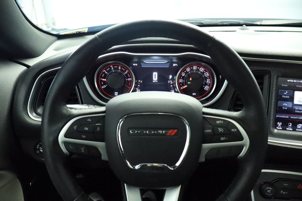 Thumbnail: 2016 Dodge Challenger - 30