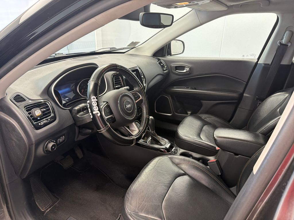 Thumbnail: 2018 Jeep Compass - 21