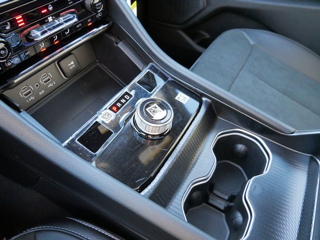 Thumbnail: 2025 Jeep Grand Cherokee - 43