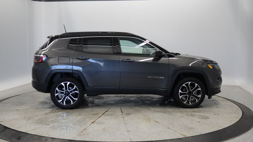 Thumbnail: 2022 Jeep Compass - 8