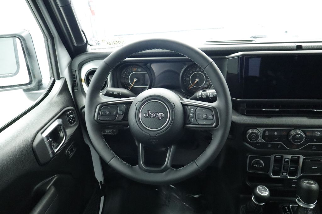 Thumbnail: 2026 Jeep Wrangler - 25